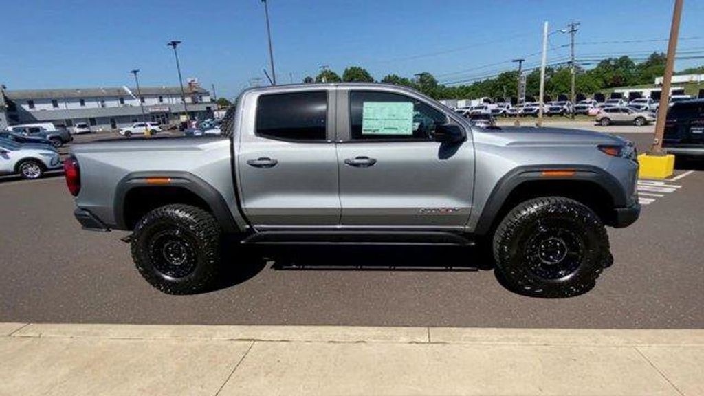 2024 GMC Canyon - photo 9