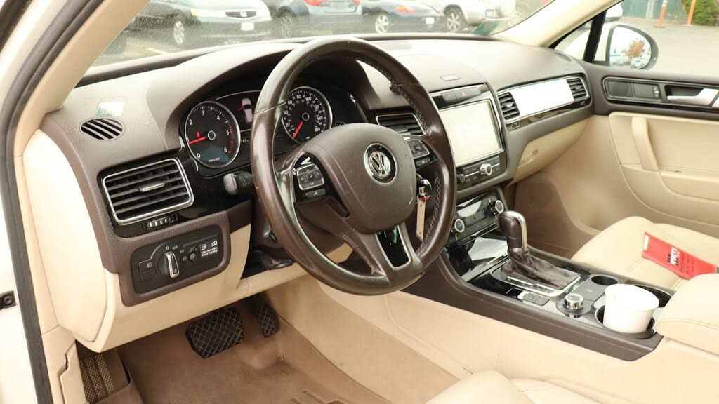 2011 VOLKSWAGEN Touareg - photo 11