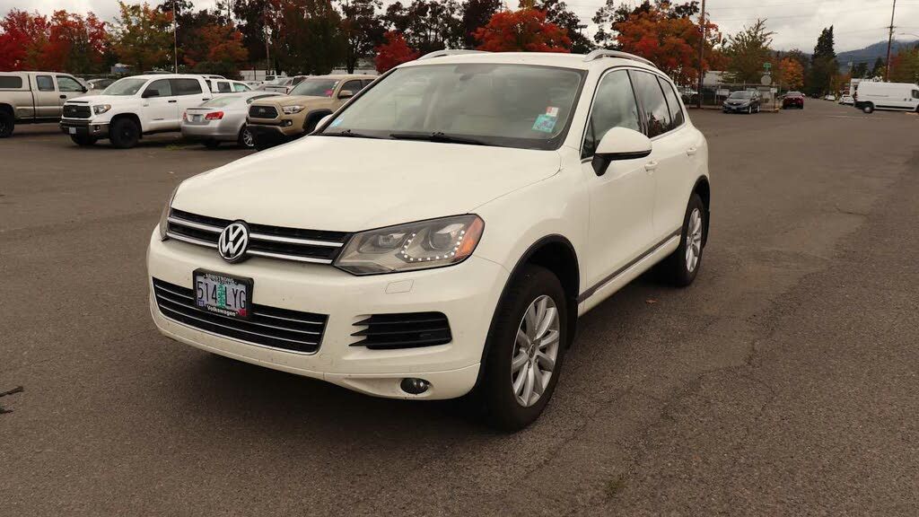 2011 VOLKSWAGEN Touareg - photo 2