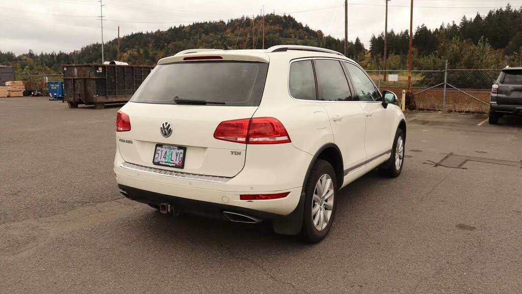 2011 VOLKSWAGEN Touareg - photo 6