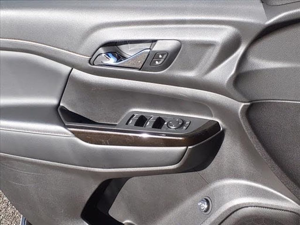 2021 GMC Acadia - photo 14