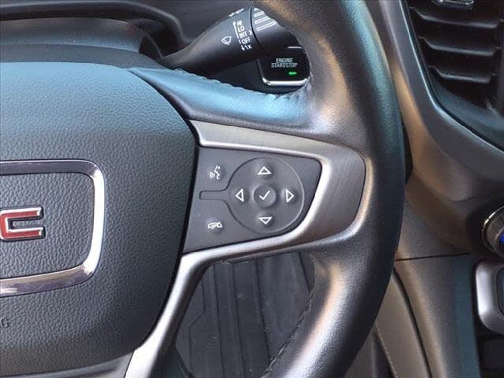 2021 GMC Acadia - photo 17