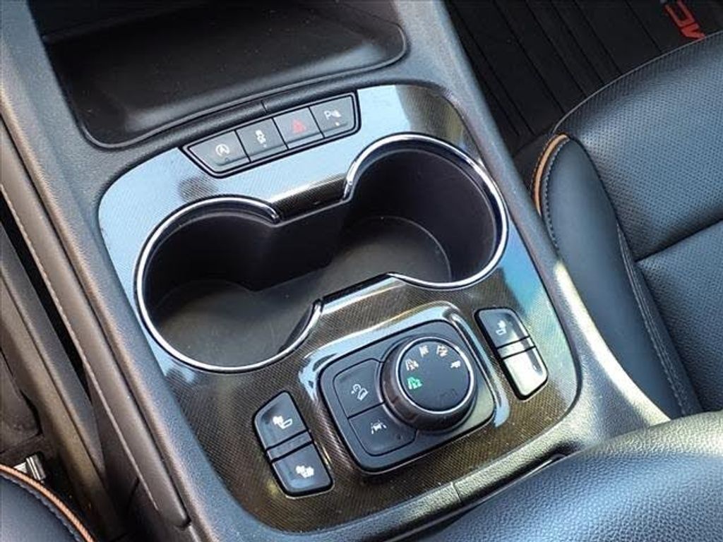 2021 GMC Acadia - photo 22