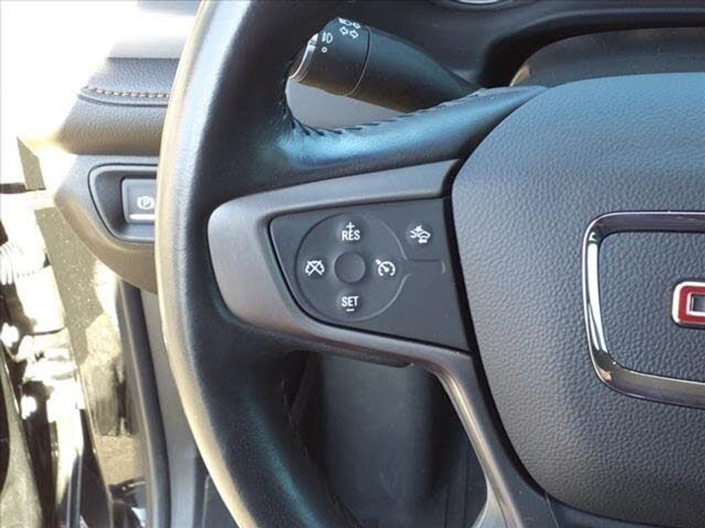2021 GMC Acadia - photo 16