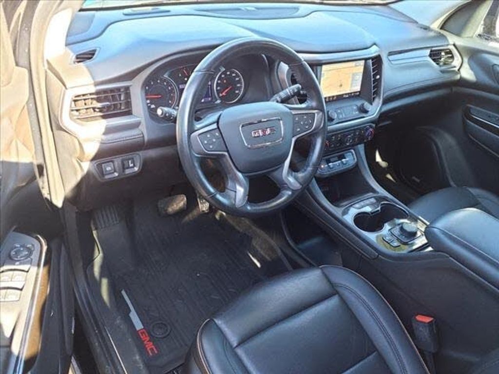 2021 GMC Acadia - photo 10