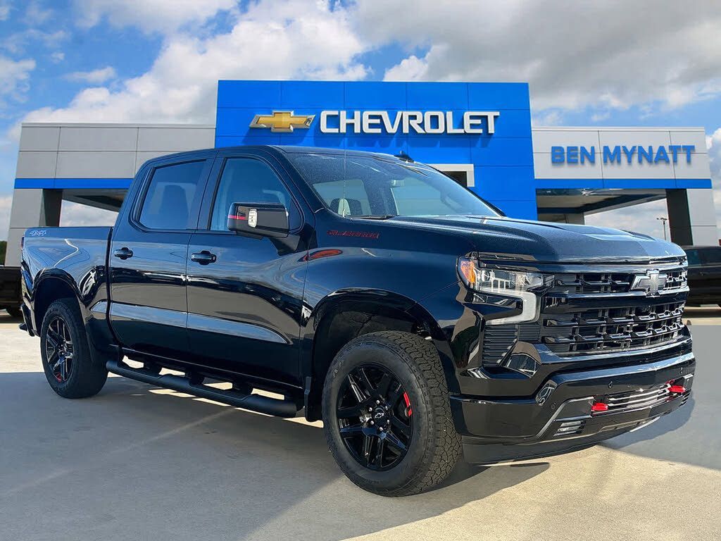 2025 Chevrolet Silverado RST