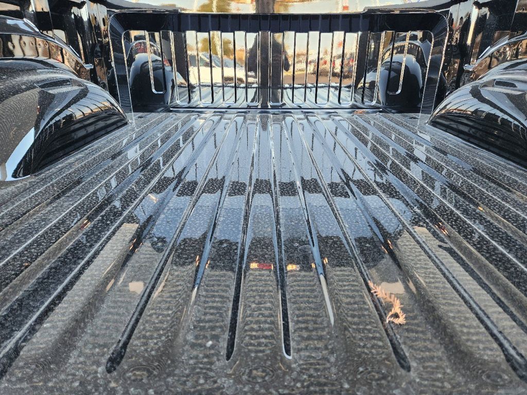 2025 RAM 1500 - photo 21