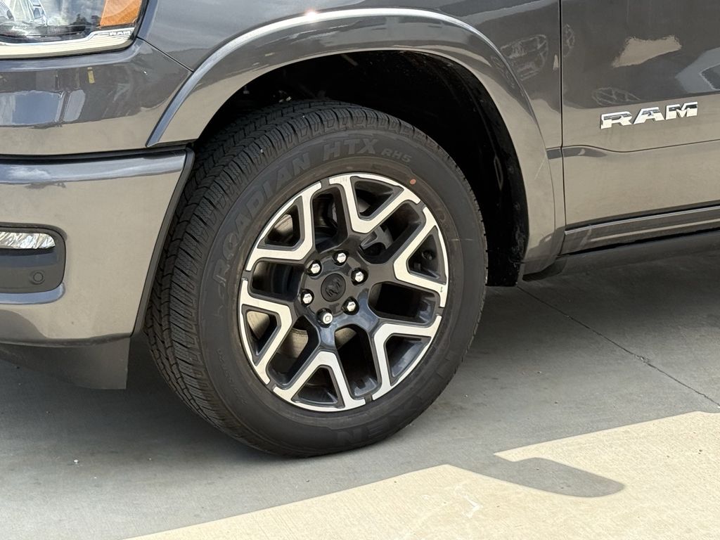 2025 RAM 1500 - photo 9