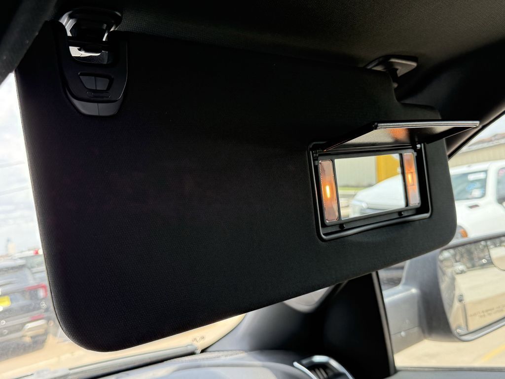 2025 RAM 1500 - photo 27