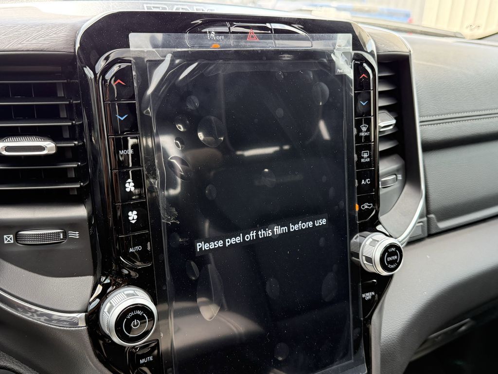 2025 RAM 1500 - photo 23