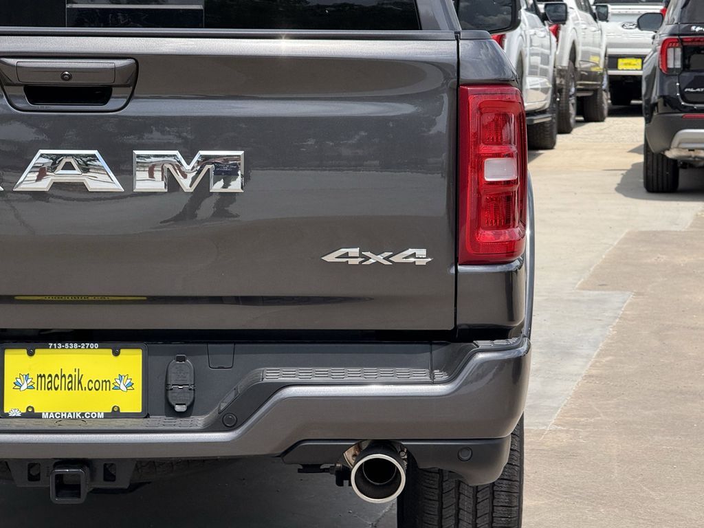 2025 RAM 1500 - photo 10