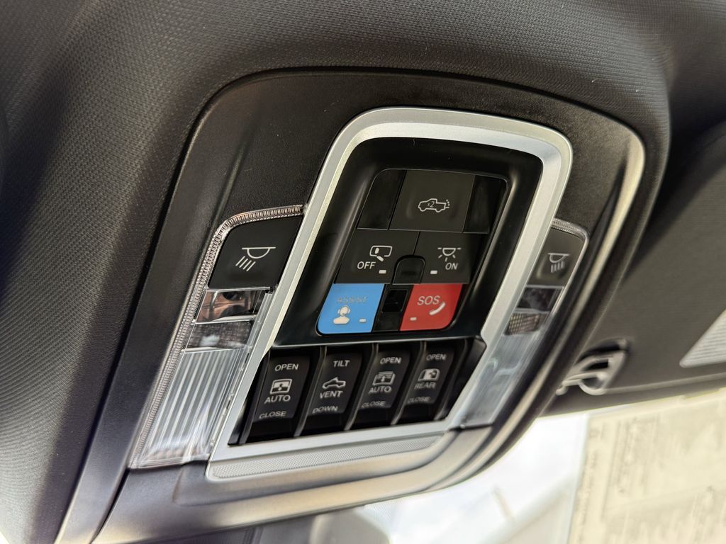 2025 RAM 1500 - photo 26