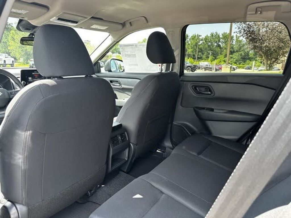 2025 NISSAN Rogue - photo 19