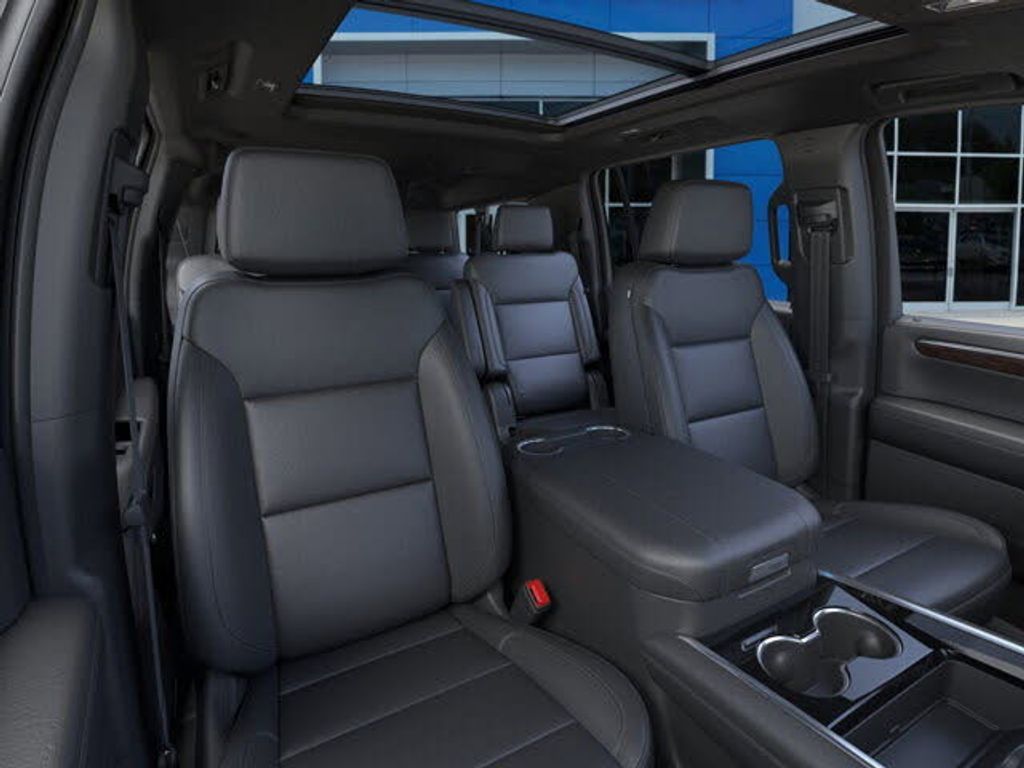 2025 CHEVROLET Suburban - photo 36