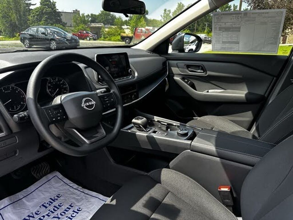2025 NISSAN Rogue - photo 17