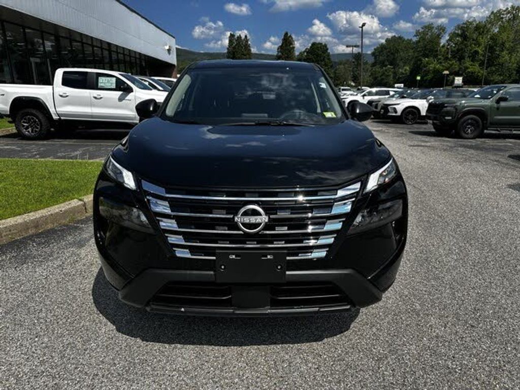 2025 NISSAN Rogue - photo 2