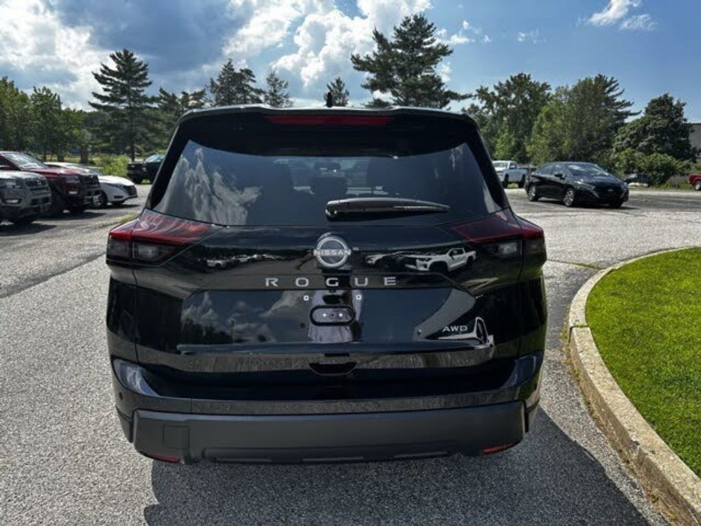 2025 NISSAN Rogue - photo 6