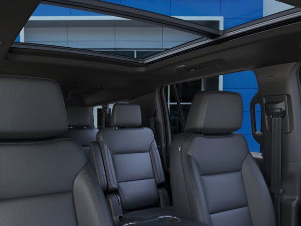 2025 CHEVROLET Suburban - photo 44