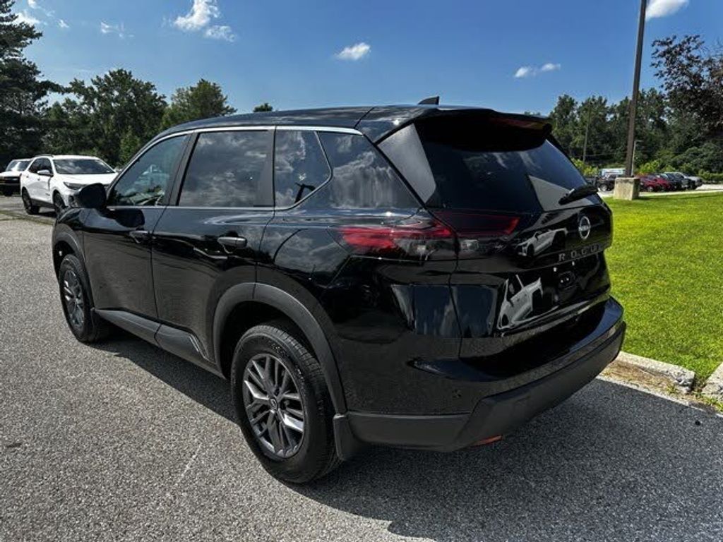 2025 NISSAN Rogue - photo 9