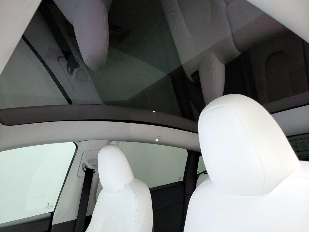 2023 TESLA Model Y - photo 23