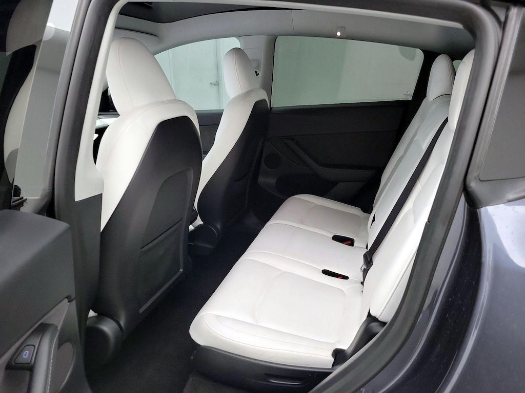 2023 TESLA Model Y - photo 24
