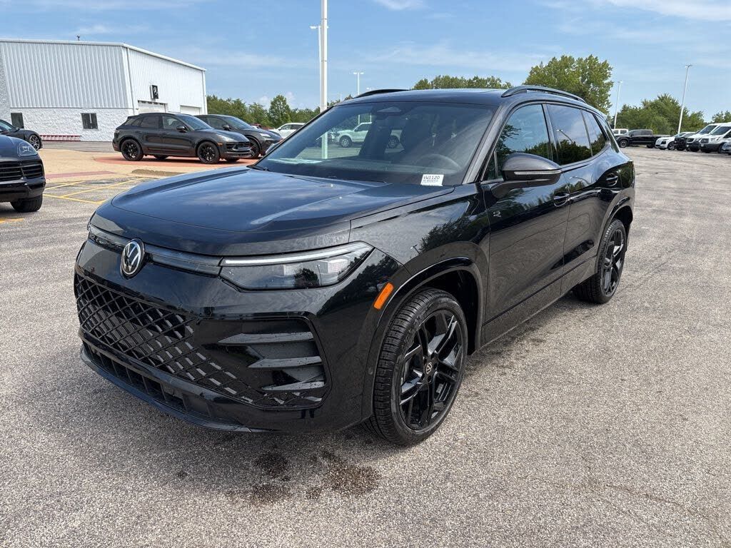 2025 Volkswagen Tiguan 4 Motion SE