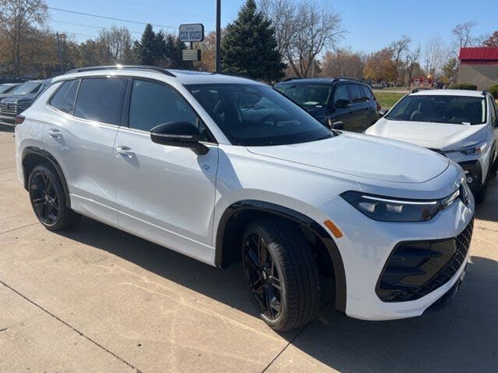 2026 Volkswagen Tiguan 4Motion SE R