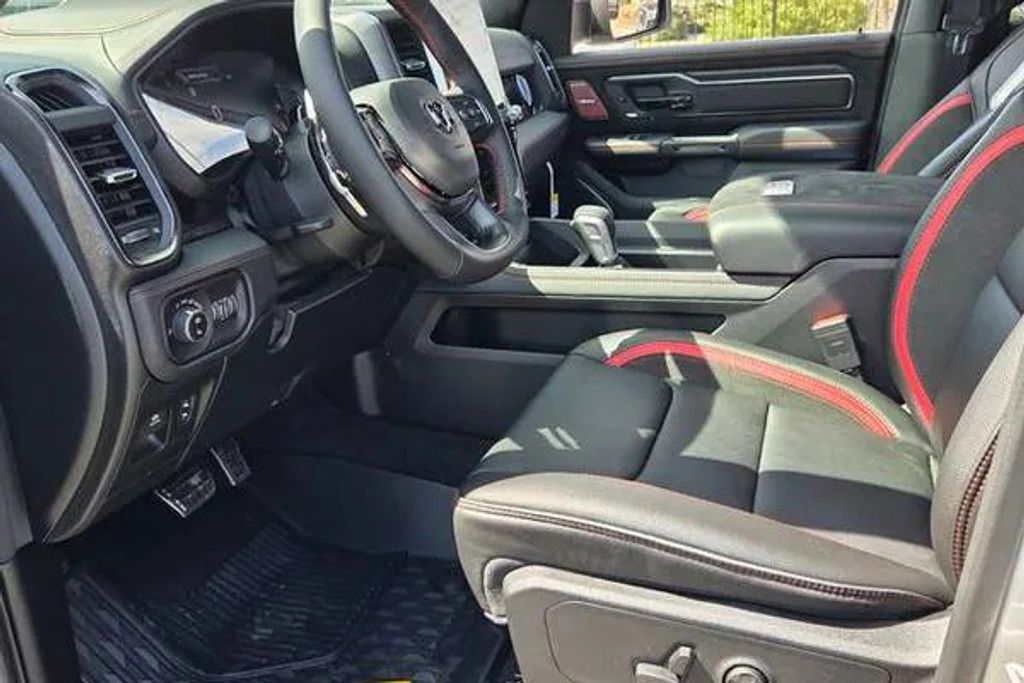 2026 RAM 1500 - photo 8