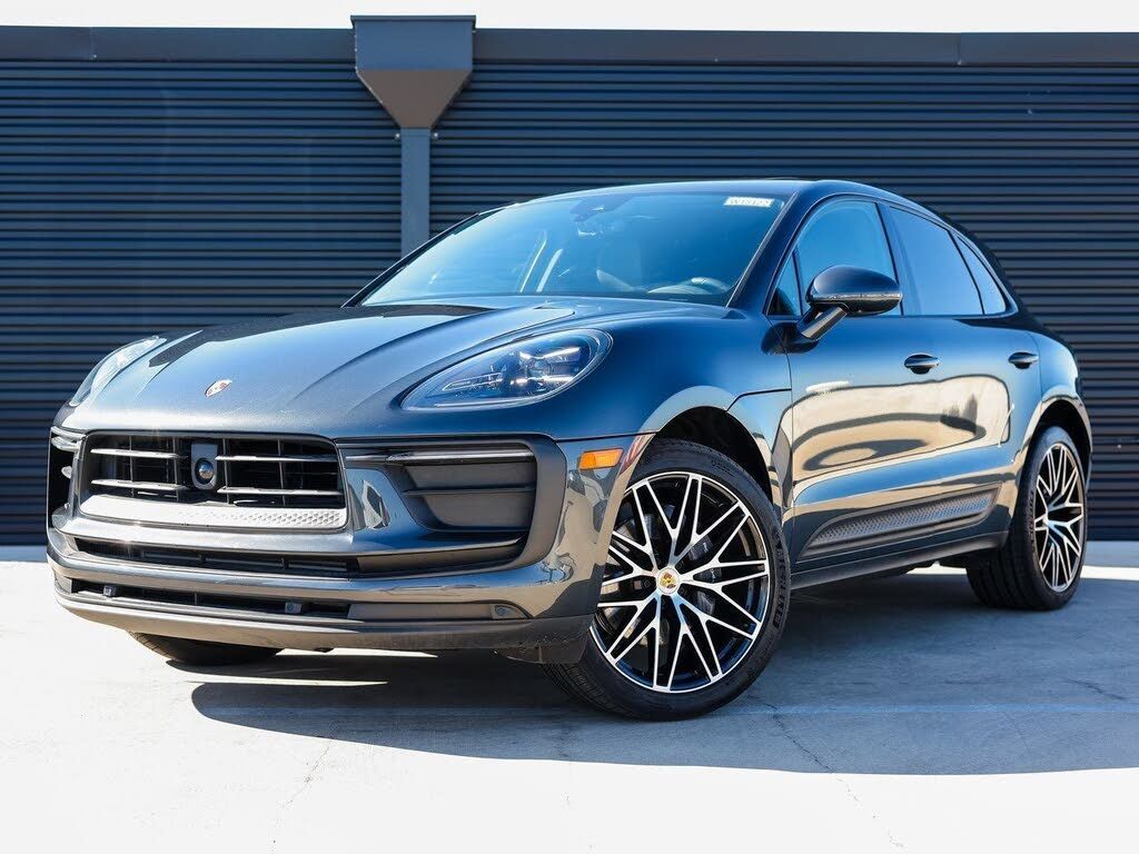2025 Porsche Macan T