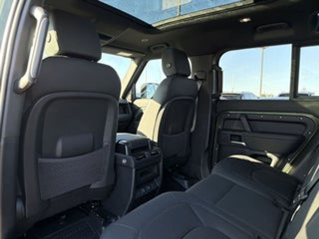 2024 LAND ROVER Defender - photo 11