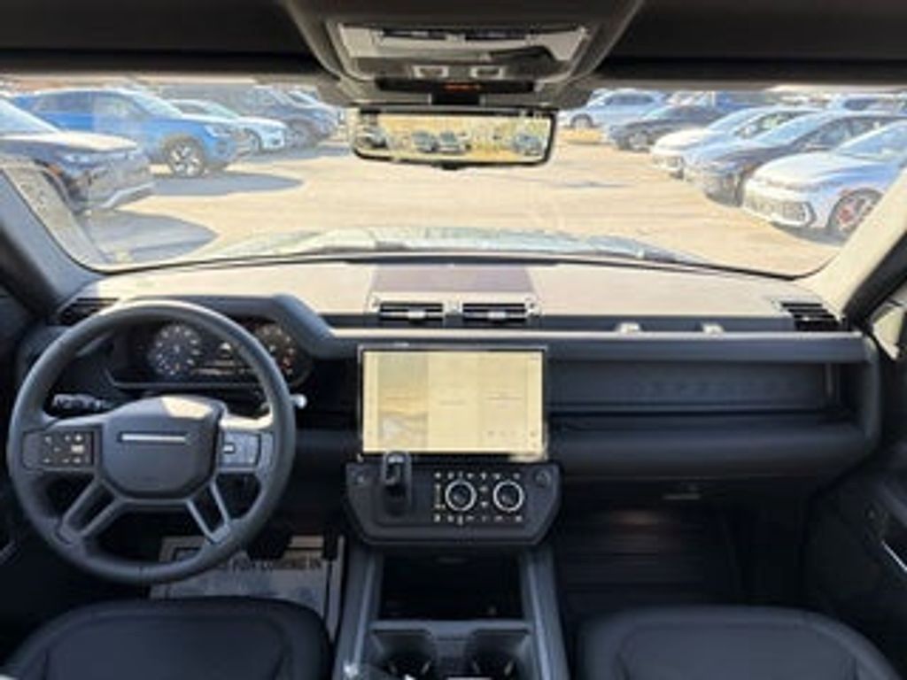 2024 LAND ROVER Defender - photo 18