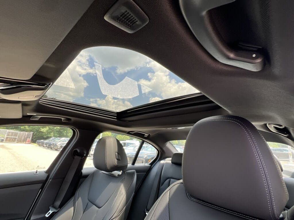 2025 BMW 330i - photo 21