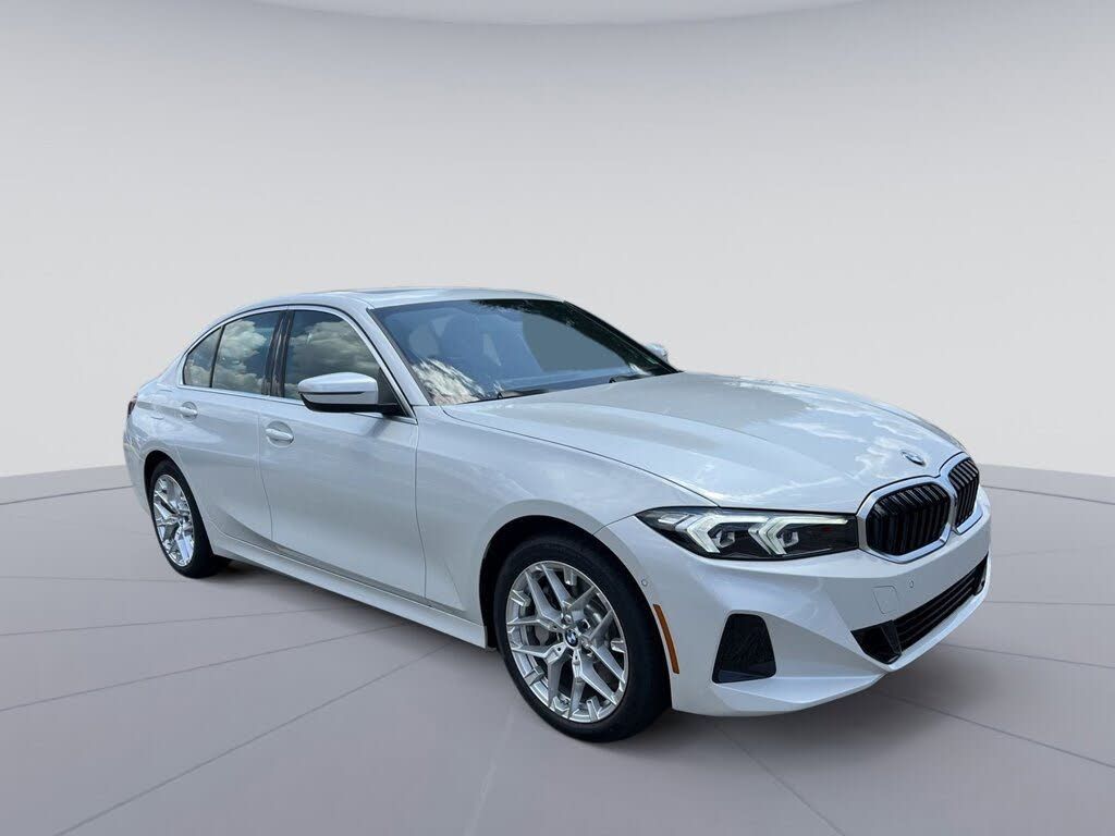 2025 BMW 330i - photo 7
