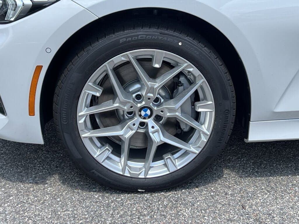 2025 BMW 330i - photo 9