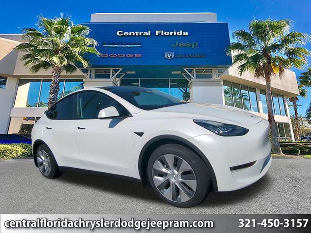 2022 TESLA Model Y - main photo