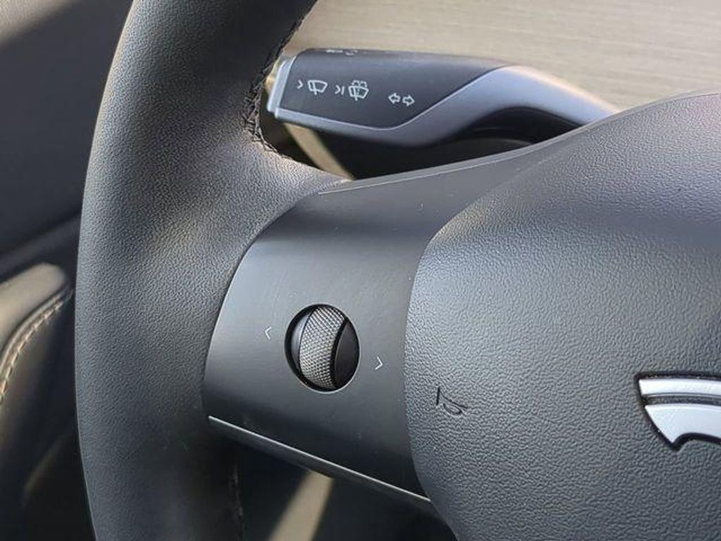 2022 TESLA Model Y - photo 26