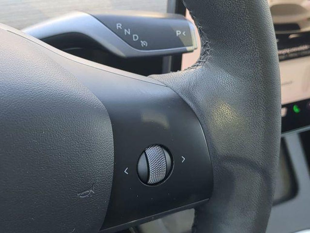 2022 TESLA Model Y - photo 27