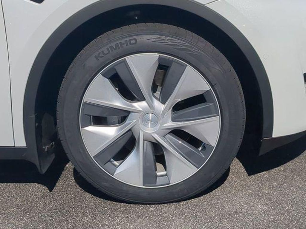 2022 TESLA Model Y - photo 11