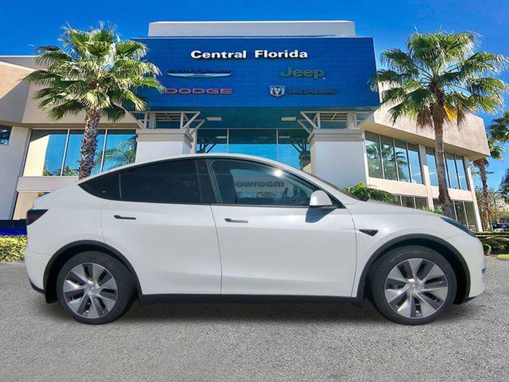 2022 TESLA Model Y - photo 4