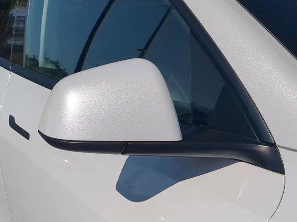 2022 TESLA Model Y - photo 12