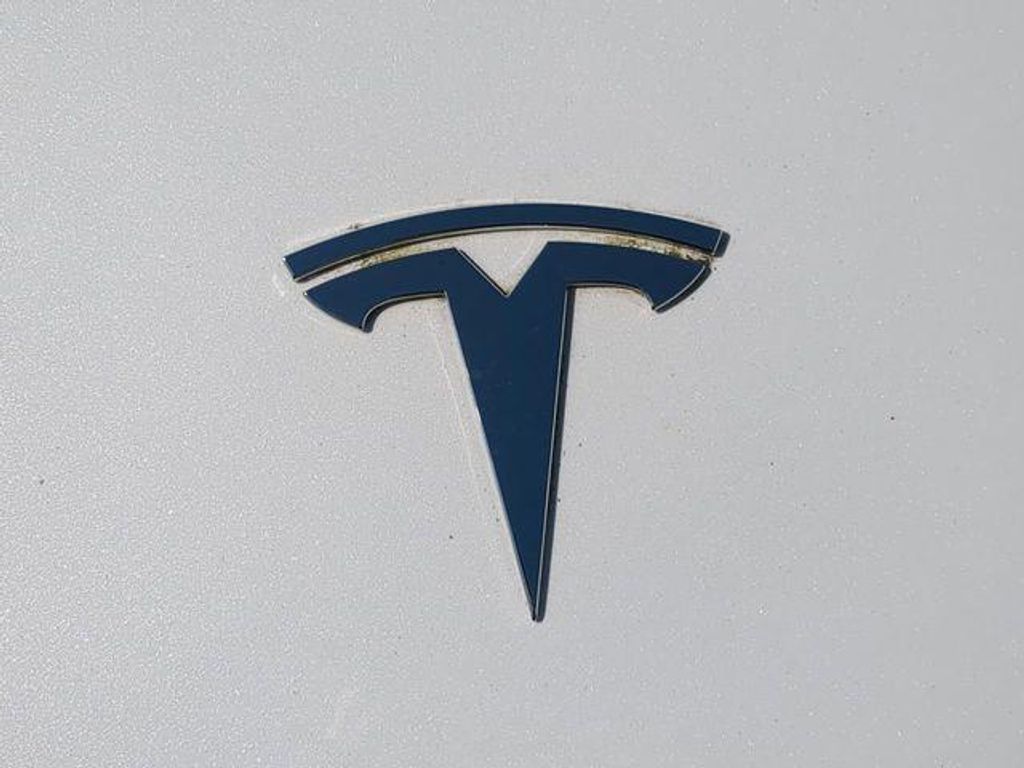 2022 TESLA Model Y - photo 13
