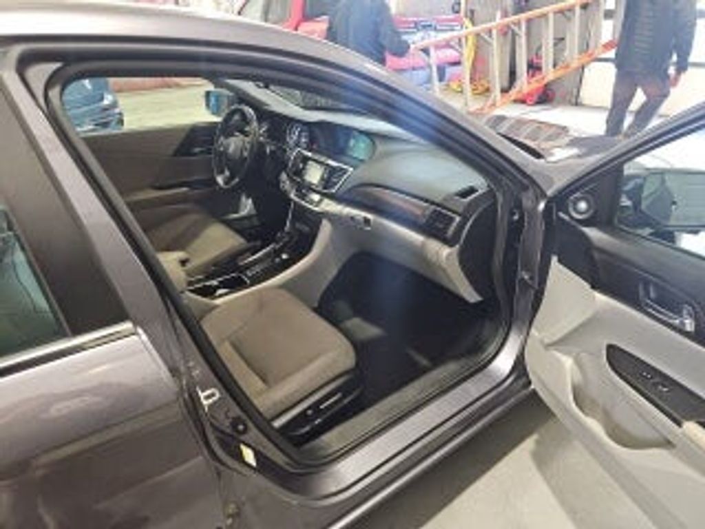 2016 SUBARU Legacy - photo 20