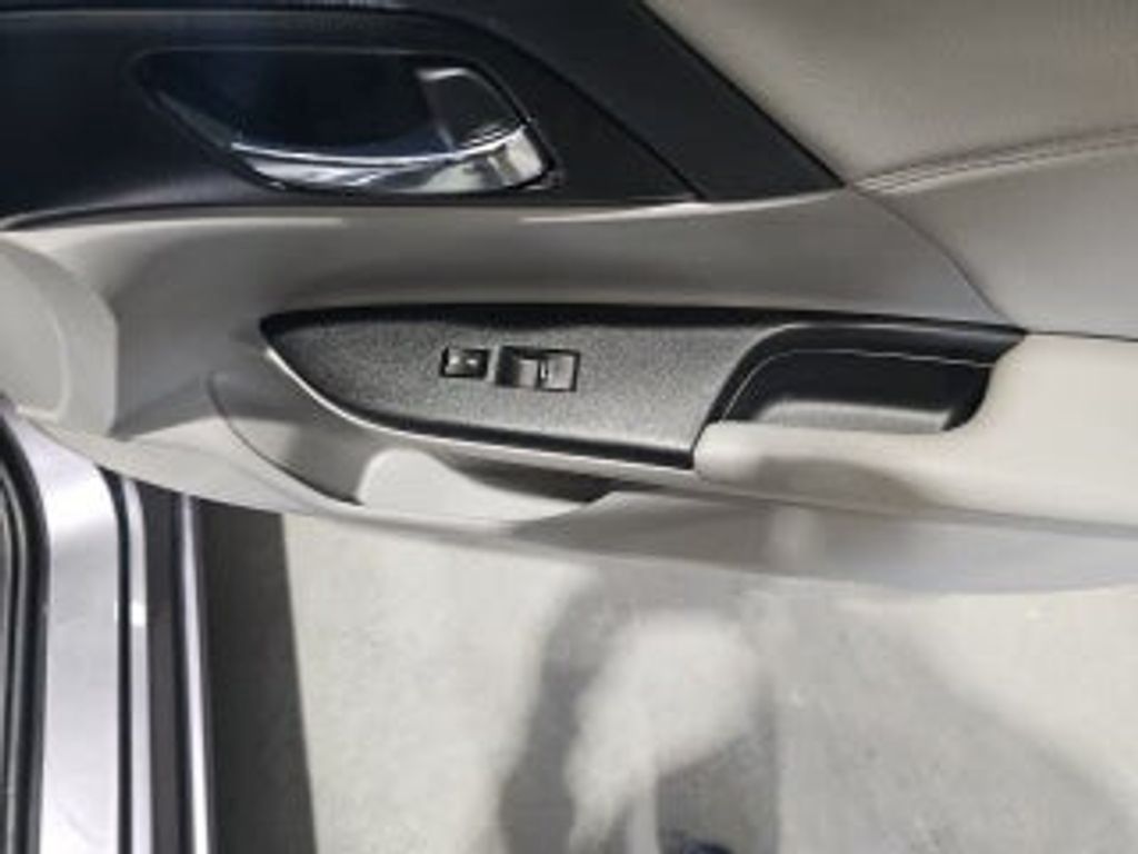 2016 SUBARU Legacy - photo 22