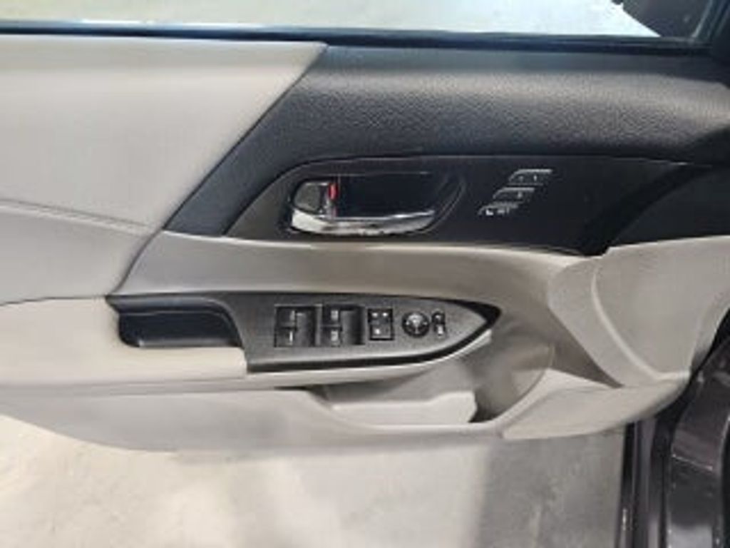 2016 SUBARU Legacy - photo 10