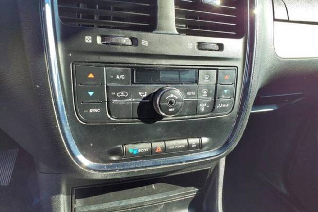 2016 DODGE Grand Caravan - photo 16