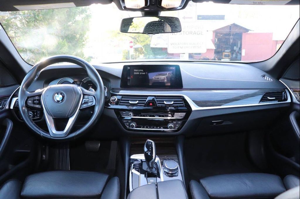 2017 BMW 530i - photo 22