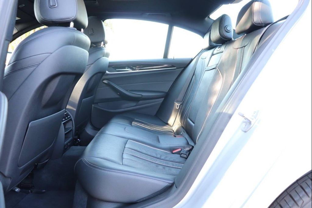 2017 BMW 530i - photo 31