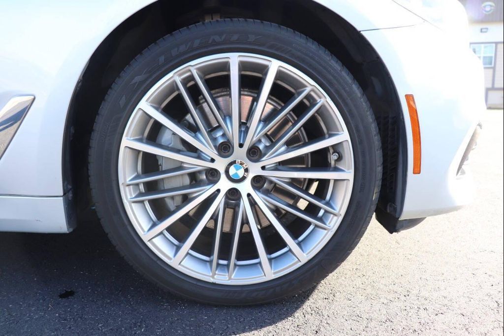 2017 BMW 530i - photo 12