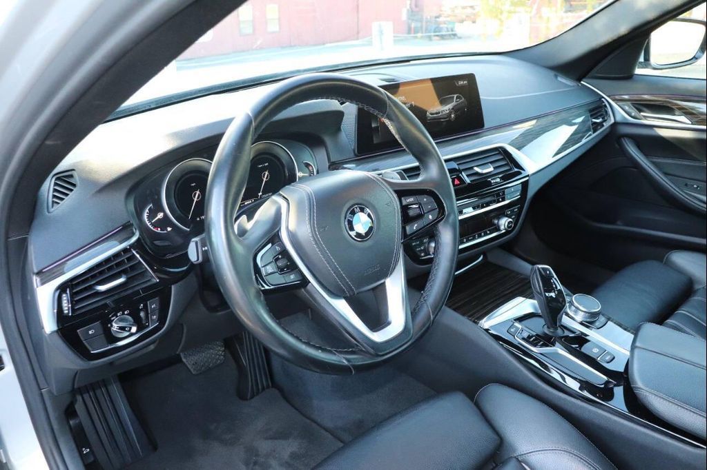 2017 BMW 530i - photo 15