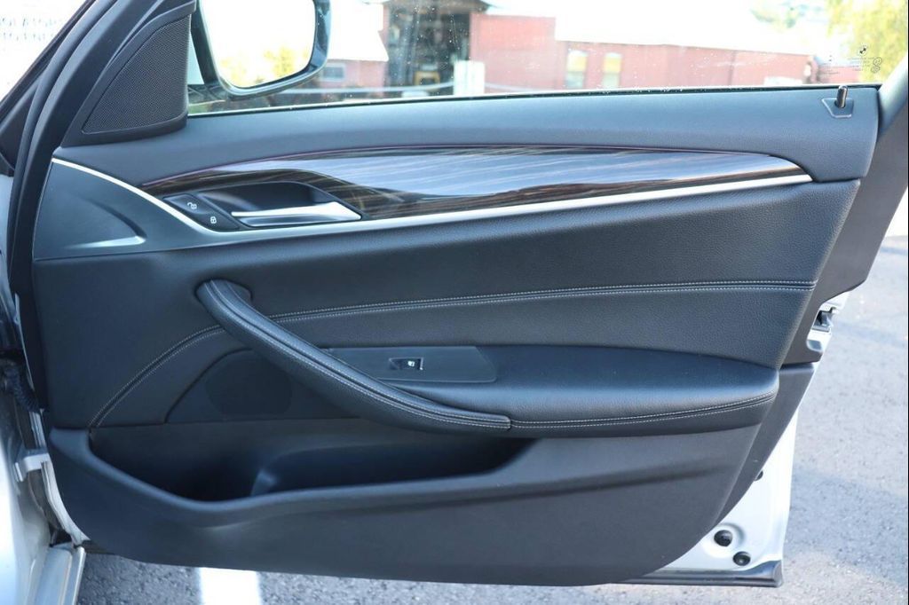 2017 BMW 530i - photo 18